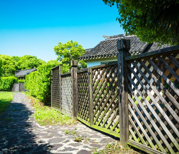 Professional good neighbour fence installation in Adelaide